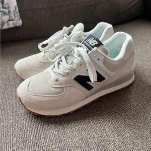 New Balance Cream Sneakers with Black Accents